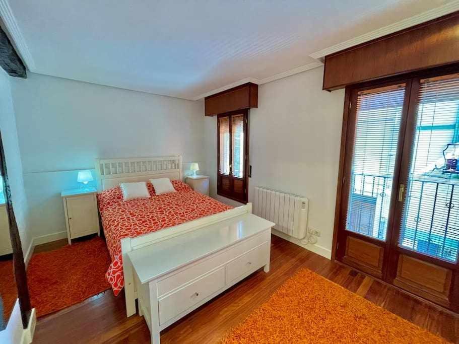 Andra Mari Etxea Apartamento En Parte Antigua بيرميو المظهر الخارجي الصورة